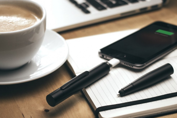 Power Pen, le stylo qui fait office de batterie pour smartphone