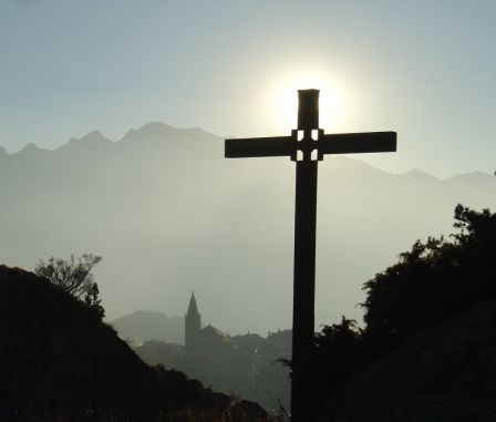 Un prêtre surpris entrain de sodomiser un jeune enfant de choeur