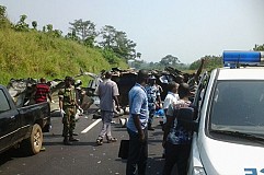  Un minicar fait une sortie de route sur l’axe Odienné-Gbéléban: bilan 20 blessés
