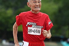 Le plus rapide sur 100 m à 105 ans, ce Japonais rêve de courir avec Bolt
