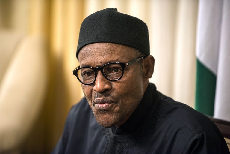 Le Nigeria s'enfonce dans la crise, la popularité du président Buhari aussi