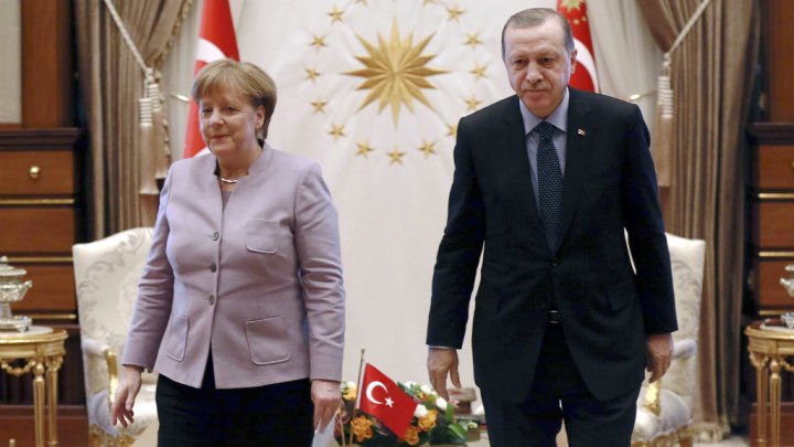 Ankara poursuit ses attaques verbales contre Berlin
