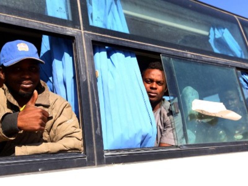 L’ONU évacue des migrants africains de Libye vers le Niger