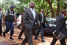 Zimbabwe: le procureur général remercié et inculpé d'abus de pouvoir