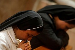 Vatican : des sœurs accusent des prêtres d'abus sexuels