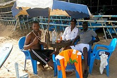 Sur le sable ivoirien, on boit de la Drogba