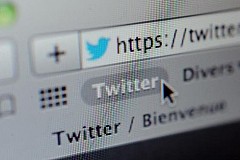 Plainte contre Twitter après des messages homophobes