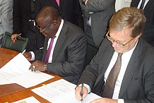 Enseignement supérieur / En mission à Paris : Bacongo Cissé signe un partenariat entre l’INPHB et le CNAM