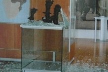 France: 3 statuettes funéraires africaines se fâchent et explosent la vitrine d’un musée