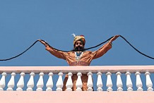 Sa moustache mesure 4 mètres : elle pousse depuis 32 ans...