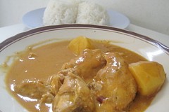 Sauce d'arachide au poulet