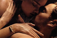 Des caresses pour faire craquer votre homme