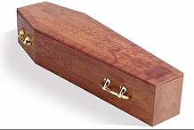 Sorcellerie : Le cercueil le “ poursuit ” jusqu’à la préfecture