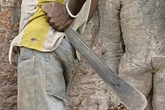 Faits Divers: Un homme taillade deux femmes à Divo Faits Divers: Un homme taillade deux femmes à Divo