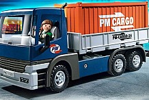 Déçus, des voleurs abandonnent un camion rempli de Playmobil