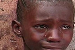 Adiaké: En plein champ de manioc Il viole une fillette de 4 ans et bousille son sexe Adiaké: En plein champ de manioc Il viole une fillette de 4 ans et bousille son sexe