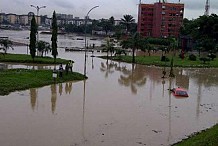 Grosse pluie du mardi 19 novembre: Le carrefour de l'Indénié et plusieurs rues d'Abidjan inondés