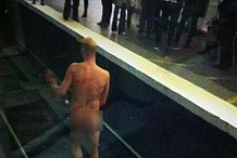 Paris: il se promène complètement nu sur les rails du métro