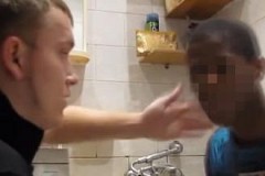 Homophobie en Russie : un étudiant swazilandais pris pour cible Homophobie en Russie : un étudiant swazilandais pris pour cible