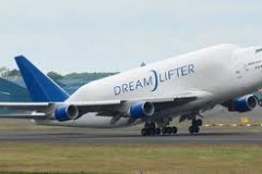 Un Boeing 747 Cargo atterrit par erreur dans un aéroport où il lui est impossible de redécoller
Un Boeing 747 Cargo atterrit par erreur dans un aéroport où il lui est impossible de redécoller