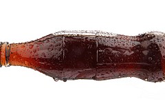Pero Atjman ne boit que du Coca-Cola depuis 40 ans. Pero Atjman ne boit que du Coca-Cola depuis 40 ans.