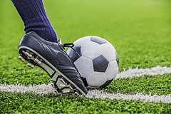 Un footballeur avale sa langue et meurt