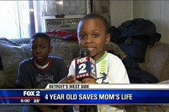 A 4 ans, Aiden Mitchell sauve la vie de sa mère plongée dans le coma

