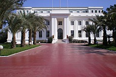 Une affaire d’escroquerie au visa américain qui promet : Une piste mène à la Présidence Sénégalaise. Une affaire d’escroquerie au visa américain qui promet : Une piste mène à la Présidence Sénégalaise.