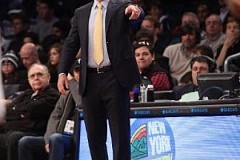 Basket: l'entraîneur renverse son gobelet... pour gagner du temps Basket: l'entraîneur renverse son gobelet... pour gagner du temps