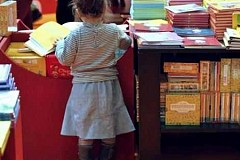 A seulement 5 ans, elle a déjà lu 875 livres en un an.