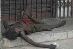 Une folle abusée à Kisangani, elle a eu 12 enfants en 13 ans. Une folle abusée à Kisangani, elle a eu 12 enfants en 13 ans.