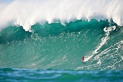 (VIDÉO) Surf: la vague géante de Belharra a dépassé les 10 mètres de haut