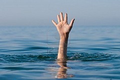 Gabon : Un fidèle se noie lors dune séance de baptême. Gabon : Un fidèle se noie lors dune séance de baptême.