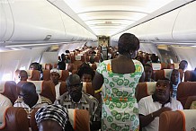 Une centaine d’Ivoiriens fuyant la guerre centrafricaine évacués par vol spécial, lundi