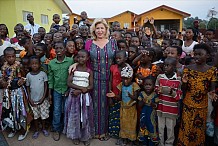 Nouvel an : Des cadeaux de Dominique Ouattara à mille enfants de Yopougon