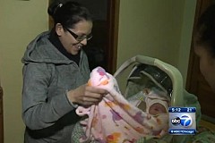 A 9 ans, Alyssa Meza aide sa mère à accoucher et sauve sa petite soeur A 9 ans, Alyssa Meza aide sa mère à accoucher et sauve sa petite soeur