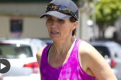 Kim Allan parcourt 500 kilomètres à pieds en moins de 4 jours et sans dormir Kim Allan parcourt 500 kilomètres à pieds en moins de 4 jours et sans dormir