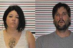 Un couple laisse de la drogue en pourboire Un couple laisse de la drogue en pourboire