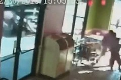 (VIDEO) L'incroyable réflexe d'une mère face à un chauffard ivre (VIDEO) L'incroyable réflexe d'une mère face à un chauffard ivre