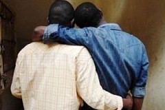 Abidjan: Des homosexuels chassés d'angré Djibi. Abidjan: Des homosexuels chassés d'angré Djibi.