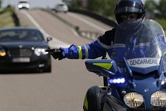 Un chauffard contrôlé positif à l'alcool, aux amphétamines, à la cocaïne et au cannabis Un chauffard contrôlé positif à l'alcool, aux amphétamines, à la cocaïne et au cannabis