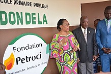 La Fondation Petroci fait don de plusieurs salles de classe, bureaux et logements d’enseignants à des communautés rurales