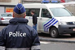 Déchu de son permis, il frappe deux policiers