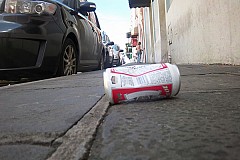 L'Allemagne fait bosser ses SDF et les paie en canettes de bière ! L'Allemagne fait bosser ses SDF et les paie en canettes de bière !