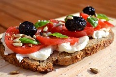 Tartines gourmandes tomates-mozzarella