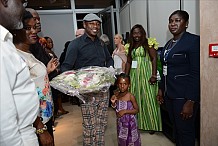 Le grand cabaret du cœur de Children Of Africa: Richard Berry, Gary Dourdan, Adriana Karembeu, Mc Solaar sont à Abidjan