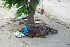 Bouna: Un Policier machetté par un fou Bouna: Un Policier machetté par un fou