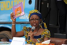 Children Of Africa apporte la joie de la lecture aux enfants : L’invitée du bibliobus partage sa passion du livre avec les enfants