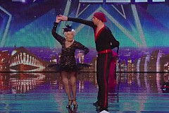 (Vidéo) Cette grand-mère de 79 ans va vous bluffer avec son incroyable talent! (Vidéo) Cette grand-mère de 79 ans va vous bluffer avec son incroyable talent!
