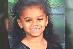 Un garçon de 5 ans tue son amie de 7 ans après avoir pris une arme à feu pour un jouet Un garçon de 5 ans tue son amie de 7 ans après avoir pris une arme à feu pour un jouet
